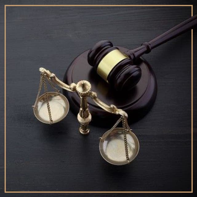 تصویر ترازوی داوری عدالت